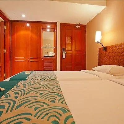 Hotel White Rose Kuta - &